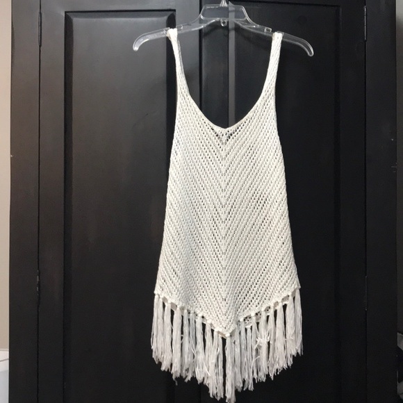 White Women’s crochet tank top with fringe - Picture 2 of 3